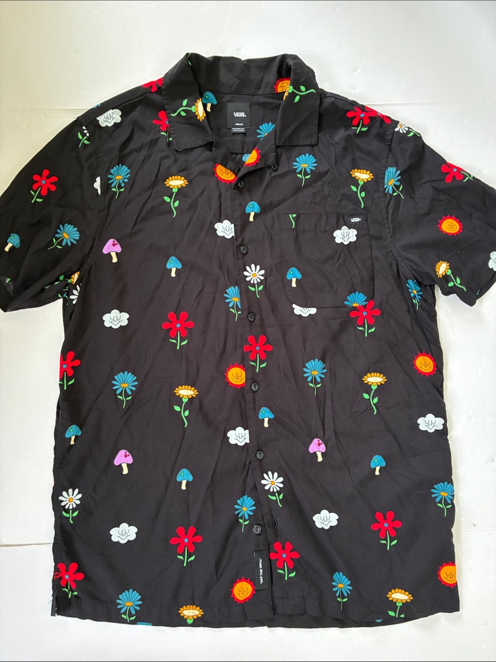 Vans Black Short-Sleeve Floral Mushroom Classic Fit Button-Up Camp Shirt Medium